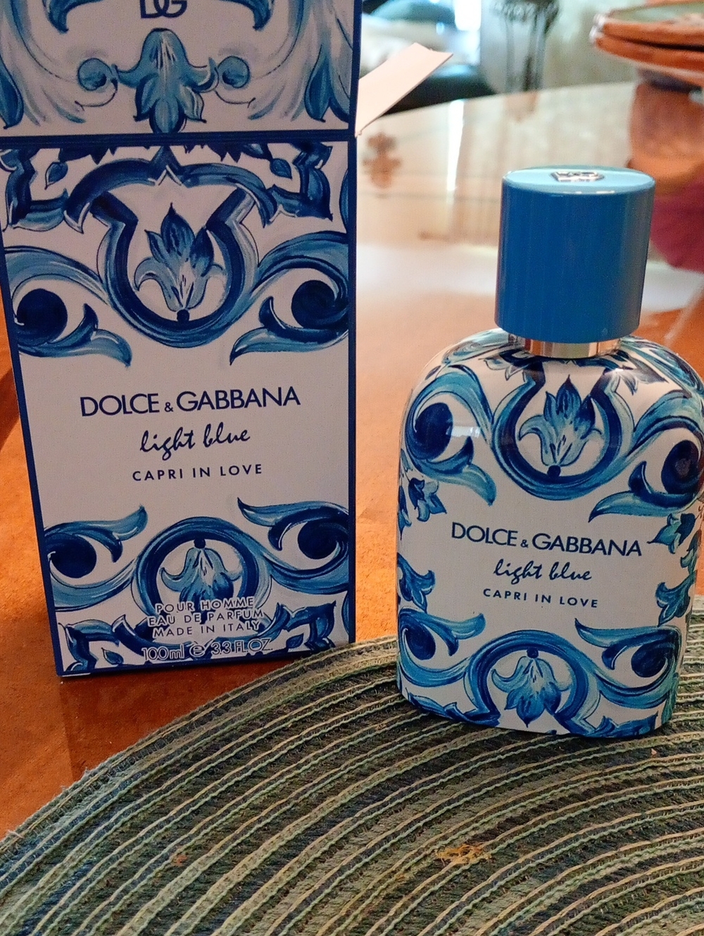 Dolce & Gabbana Light Blue Capri In Love - Blue and White Bottle 100ml/3.3 Oz